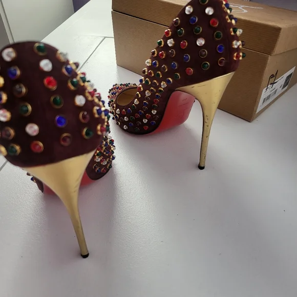 CHRISTIAN LOUBOUTIN FOLLIES CABO SUEDE PUMP (BURGUNDY ) - Picture 2 of 8